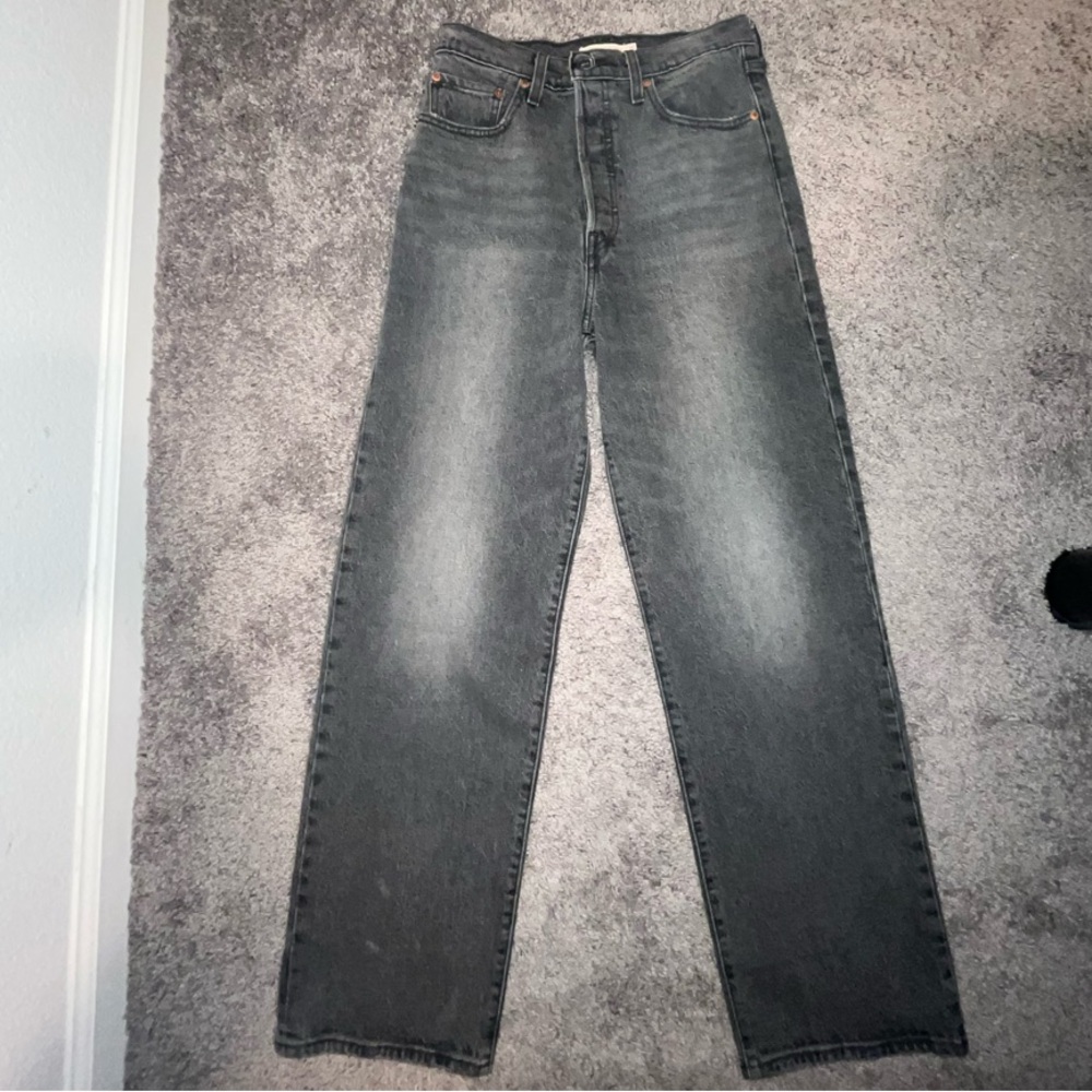 Levi’s straight leg black denim jeans